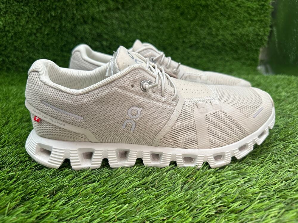 On Running Cloud 5 59.98773 Athletic Sneaker Women's 7.5 Beige Mesh Cushioned